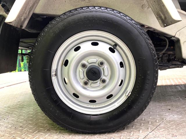 サンバートラック TB 4WD MT車 禁煙車 ドアバイザー 横滑り防止装置 衝突安全ボディ エアコン パワーステアリング 車検2年付き(29枚目)