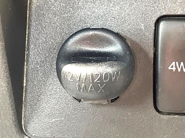 サンバートラック TB 4WD MT車 禁煙車 ドアバイザー 横滑り防止装置 衝突安全ボディ エアコン パワーステアリング 車検2年付き(44枚目)