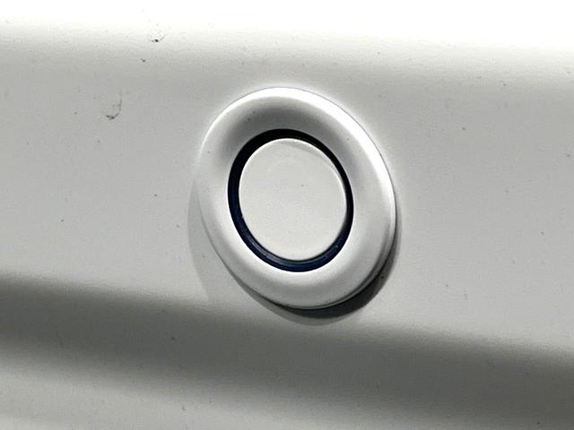 エブリイ ＰＡリミテッド　禁煙車　衝突被害軽減システム　コーナーセンサー　オートハイビーム　車線逸脱警報　オートライト　アイドリングストップ　キーレス　プライバシーガラス　盗難防止装置（31枚目）