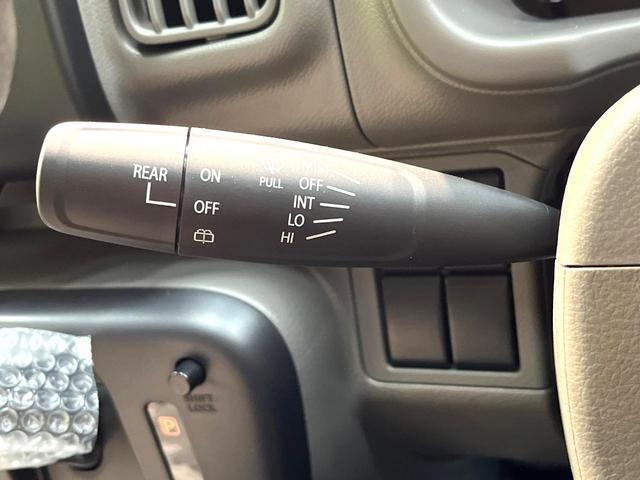 エブリイ ＰＡリミテッド　禁煙車　衝突被害軽減システム　コーナーセンサー　オートハイビーム　車線逸脱警報　オートライト　アイドリングストップ　キーレス　プライバシーガラス　盗難防止装置（47枚目）