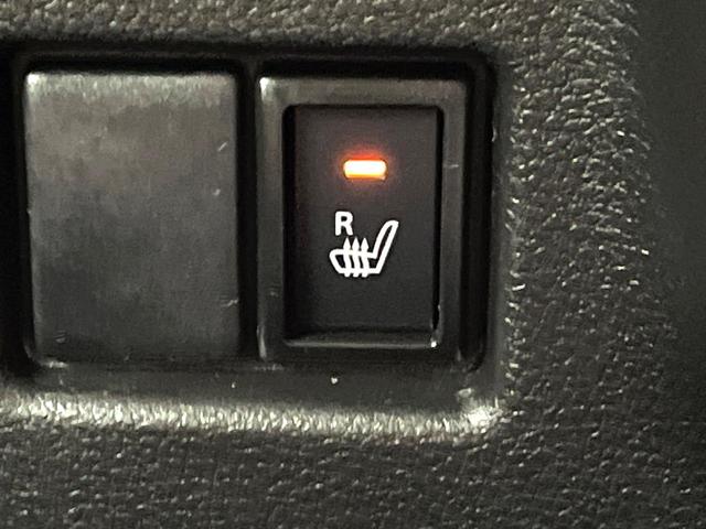 スペーシア ハイブリッドＸ　両側電動スライドドア　純正ナビ　全周囲カメラ　衝突軽減装置　禁煙車　スマートキー　シートヒーター　コーナーセンサー　ＥＴＣ　オートマチックハイビーム　車線逸脱警報　誤発進抑制制御機能（6枚目）