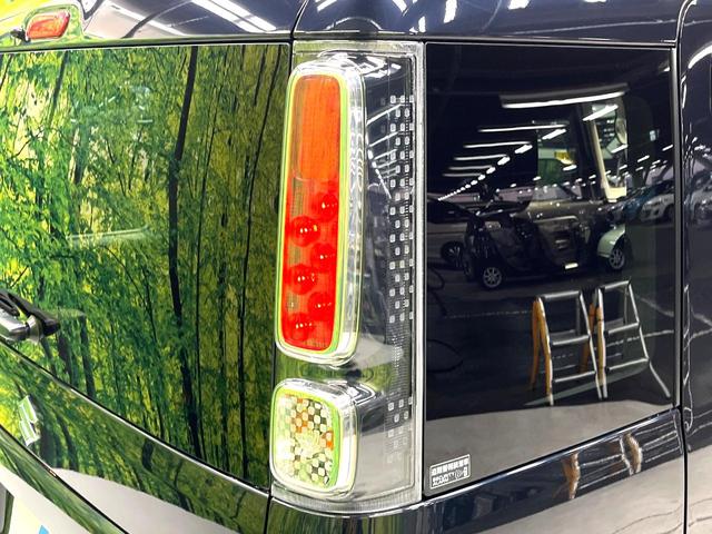 スペーシア ハイブリッドＸ　両側電動スライドドア　純正ナビ　全周囲カメラ　衝突軽減装置　禁煙車　スマートキー　シートヒーター　コーナーセンサー　ＥＴＣ　オートマチックハイビーム　車線逸脱警報　誤発進抑制制御機能（41枚目）