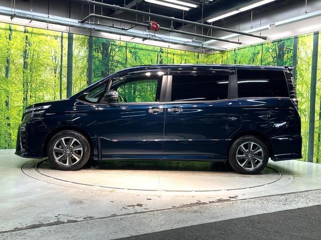 ヴォクシー ＺＳ　煌　禁煙車　後席モニター　ＢＩＧ－Ｘ１１型ナビ　衝突軽減装置　両側電動スライドドア　バックカメラ　ＥＴＣ　ドラレコ　Ｂｌｕｅｔｏｏｔｈ　フルセグ　プライバシーガラス　オートマチックハイビーム（26枚目）