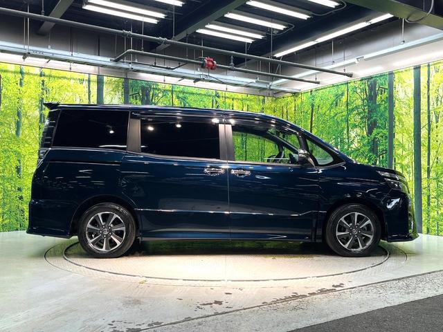 ヴォクシー ＺＳ　煌　禁煙車　後席モニター　ＢＩＧ－Ｘ１１型ナビ　衝突軽減装置　両側電動スライドドア　バックカメラ　ＥＴＣ　ドラレコ　Ｂｌｕｅｔｏｏｔｈ　フルセグ　プライバシーガラス　オートマチックハイビーム（27枚目）