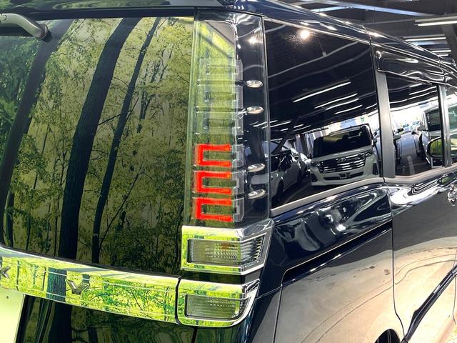 ヴォクシー ＺＳ　煌　禁煙車　後席モニター　ＢＩＧ－Ｘ１１型ナビ　衝突軽減装置　両側電動スライドドア　バックカメラ　ＥＴＣ　ドラレコ　Ｂｌｕｅｔｏｏｔｈ　フルセグ　プライバシーガラス　オートマチックハイビーム（41枚目）