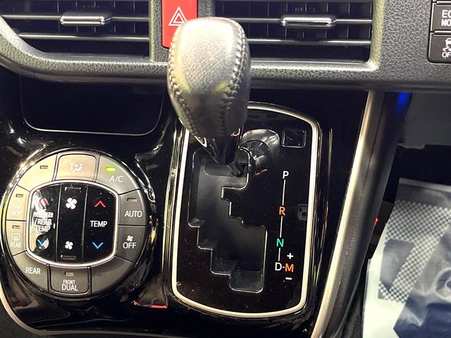 ヴォクシー ＺＳ　煌　禁煙車　後席モニター　ＢＩＧ－Ｘ１１型ナビ　衝突軽減装置　両側電動スライドドア　バックカメラ　ＥＴＣ　ドラレコ　Ｂｌｕｅｔｏｏｔｈ　フルセグ　プライバシーガラス　オートマチックハイビーム（58枚目）