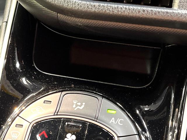 ヴォクシー ＺＳ　煌　禁煙車　後席モニター　ＢＩＧ－Ｘ１１型ナビ　衝突軽減装置　両側電動スライドドア　バックカメラ　ＥＴＣ　ドラレコ　Ｂｌｕｅｔｏｏｔｈ　フルセグ　プライバシーガラス　オートマチックハイビーム（63枚目）