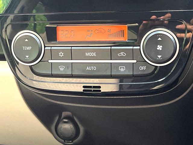 ミラージュ M 禁煙車 ナビ Bluetooth フルセグ CD再生 DVD再生 オートエアコン フォグライト アイドリングストップ 横滑り防止装置 盗難防止装置 トラクションコントロール(4枚目)