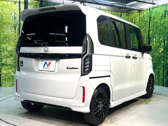 N-BOXカスタム Lターボ スタイル+ブラック 禁煙車 両側電動スライドドア 衝突軽減システム 純正9インチナビ アダプティブクルーズ フルセグ バックカメラ ドラレコ ETC Bluetooth再生 シートヒーター LEDヘッド LEDフォグ(17枚目)