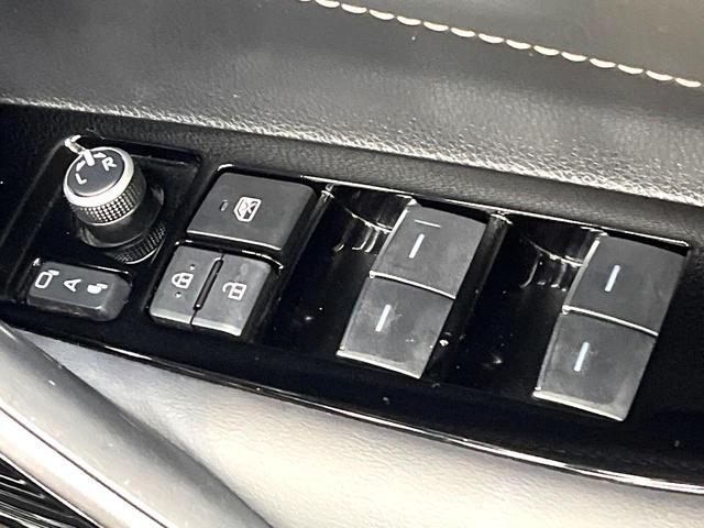 カローラツーリング ハイブリッド ダブルバイビー 禁煙車 衝突軽減システム ナビ付ディスプレイオーディオ レーダークルーズ バックカメラ フルセグ ETC2.0 Bluetooth再生 ブラインドスポットモニター ハーフレザーシート LEDヘッド(44枚目)