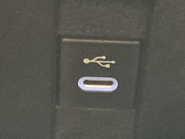 カローラツーリング ハイブリッド ダブルバイビー 禁煙車 衝突軽減システム ナビ付ディスプレイオーディオ レーダークルーズ バックカメラ フルセグ ETC2.0 Bluetooth再生 ブラインドスポットモニター ハーフレザーシート LEDヘッド(67枚目)