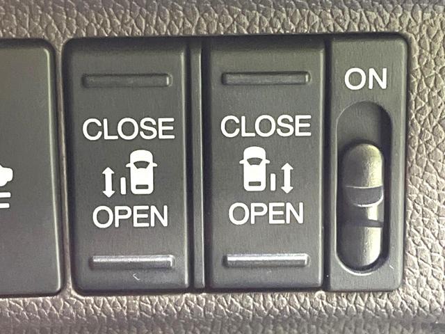 フリードハイブリッド ハイブリッド・Gホンダセンシング 禁煙車 両側電動スライドドア 純正SDナビ バックカメラ 衝突被害軽減システム レーダークルーズコントロール スマートキー LEDヘッド ETC 車線逸脱警報 オートライト オートエアコン(6枚目)