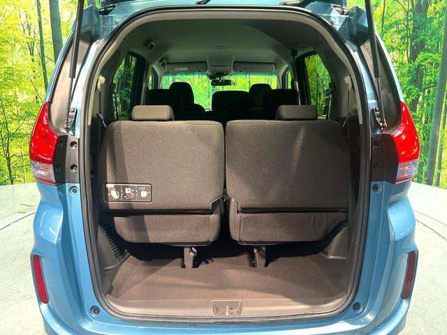 フリードハイブリッド ハイブリッド・Gホンダセンシング 禁煙車 両側電動スライドドア 純正SDナビ バックカメラ 衝突被害軽減システム レーダークルーズコントロール スマートキー LEDヘッド ETC 車線逸脱警報 オートライト オートエアコン(12枚目)