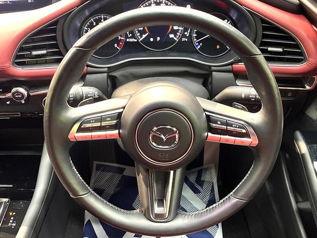 MAZDA3ファストバック 20Sバーガンディ セレクション 禁煙車 10インチSDナビ バックカメラ BOSEサウンド 衝突被害軽減システム レーダークルーズ レザーシート パワーシート コーナーセンサー スマートキー LEDヘッド ビルトインETC(11枚目)