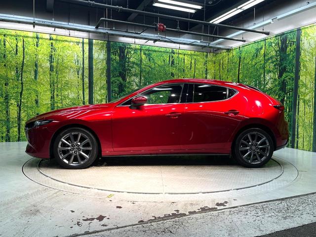 MAZDA3ファストバック 20Sバーガンディ セレクション 禁煙車 10インチSDナビ バックカメラ BOSEサウンド 衝突被害軽減システム レーダークルーズ レザーシート パワーシート コーナーセンサー スマートキー LEDヘッド ビルトインETC(24枚目)