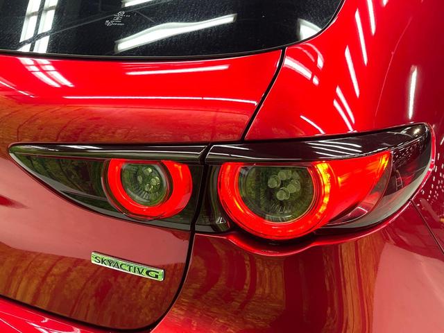 MAZDA3ファストバック 20Sバーガンディ セレクション 禁煙車 10インチSDナビ バックカメラ BOSEサウンド 衝突被害軽減システム レーダークルーズ レザーシート パワーシート コーナーセンサー スマートキー LEDヘッド ビルトインETC(31枚目)