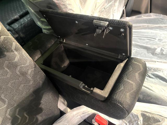 スペーシアギア ハイブリッドXZ 禁煙車 9インチナビ 両側電動ドア 全周囲カメラ 衝突被害軽減システム レーダークルーズ コーナーセンサー スマートキー LEDヘッド オートハイビーム 車線逸脱警報 オートライト オートエアコン(69枚目)