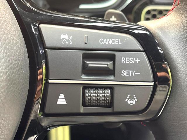 シビック e:HEV 禁煙車 9インチナビ バックカメラ BOSEサウンド 衝突被害軽減システム レーダークルーズ レザーシート ドラレコ コーナーセンサー LEDヘッド ETC2.0 オートハイビーム 車線逸脱警報(5枚目)