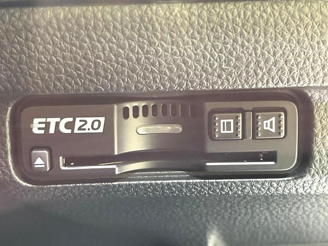 シビック e:HEV 禁煙車 9インチナビ バックカメラ BOSEサウンド 衝突被害軽減システム レーダークルーズ レザーシート ドラレコ コーナーセンサー LEDヘッド ETC2.0 オートハイビーム 車線逸脱警報(7枚目)