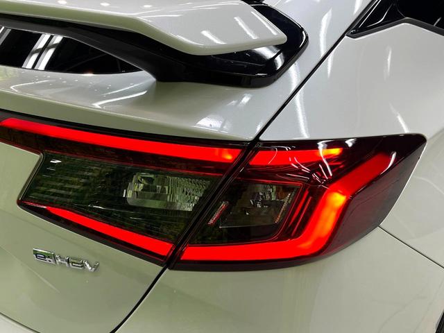 シビック e:HEV 禁煙車 9インチナビ バックカメラ BOSEサウンド 衝突被害軽減システム レーダークルーズ レザーシート ドラレコ コーナーセンサー LEDヘッド ETC2.0 オートハイビーム 車線逸脱警報(31枚目)