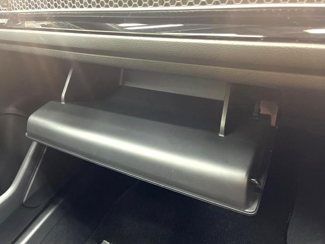 シビック e:HEV 禁煙車 9インチナビ バックカメラ BOSEサウンド 衝突被害軽減システム レーダークルーズ レザーシート ドラレコ コーナーセンサー LEDヘッド ETC2.0 オートハイビーム 車線逸脱警報(72枚目)