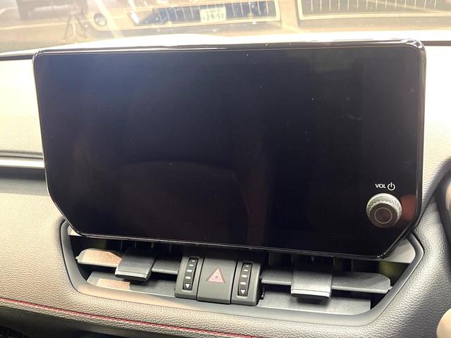 RAV4 アドベンチャー オフロードパッケージII 登録済未使用車 4WD 衝突軽減システム レーダークルーズ ナビ機能付ディスプレイオーディオ バックカメラ フルセグ ブラインドスポットモニター シートベンチレーション パワーシート ETC2.0(3枚目)