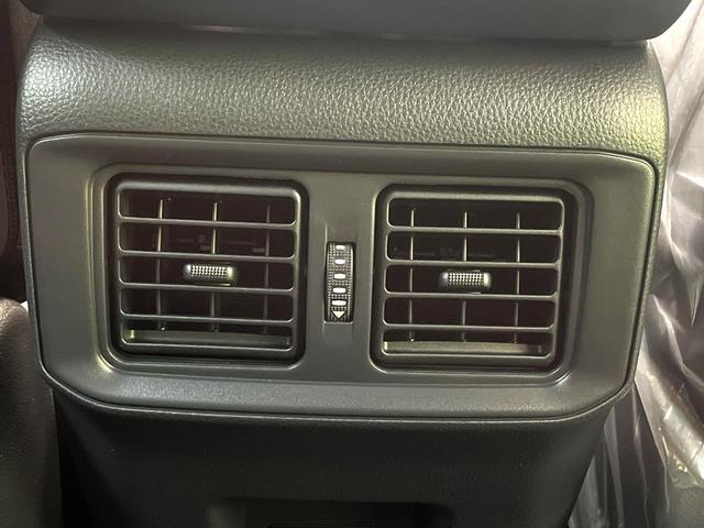 RAV4 アドベンチャー オフロードパッケージII 登録済未使用車 4WD 衝突軽減システム レーダークルーズ ナビ機能付ディスプレイオーディオ バックカメラ フルセグ ブラインドスポットモニター シートベンチレーション パワーシート ETC2.0(40枚目)