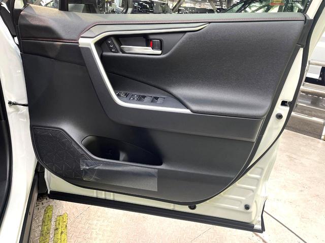 RAV4 アドベンチャー オフロードパッケージII 登録済未使用車 4WD 衝突軽減システム レーダークルーズ ナビ機能付ディスプレイオーディオ バックカメラ フルセグ ブラインドスポットモニター シートベンチレーション パワーシート ETC2.0(63枚目)