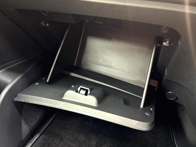 セレナ e-パワー ハイウェイスターV 禁煙車 両側電動スライドドア 純正12インチナビ 全周囲カメラ レーダークルーズ フルセグ デジタルインナミラー ブラインドスポットモニター ETC2.0 Bluetooth再生 LEDヘッドライト(74枚目)