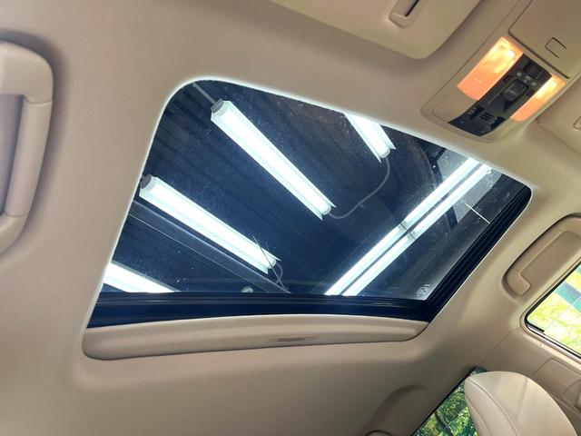 ランドクルーザープラド TX Lパッケージ 禁煙車 4WD 7人乗り サンルーフ 8インチディスプレイオーディオ 全周囲カメラ 衝突被害軽減システム レーダークルーズ レザーシート 前席シートエアコン ドラレコ LEDヘッド ETC2.0(3枚目)