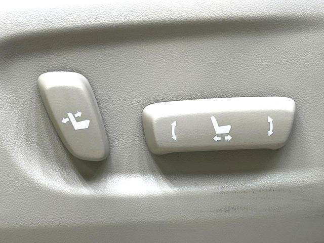 ランドクルーザープラド TX Lパッケージ 禁煙車 4WD 7人乗り サンルーフ 8インチディスプレイオーディオ 全周囲カメラ 衝突被害軽減システム レーダークルーズ レザーシート 前席シートエアコン ドラレコ LEDヘッド ETC2.0(30枚目)