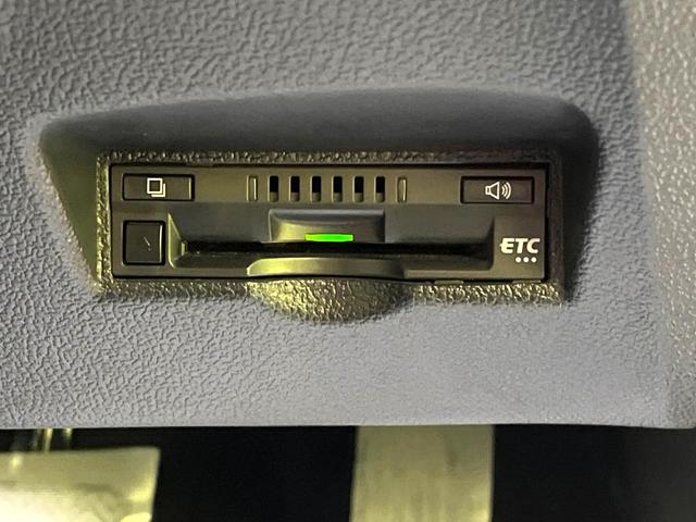 プリウス Ａツーリングセレクション　純正ナビ　バックカメラ　セーフティセンス　レーダークルーズ　禁煙車　ドラレコ　コーナーセンサー　スマートキー　ＬＥＤヘッド　ＥＴＣ　オートハイビーム　ブラインドスポットモニター　オートライト（7枚目）