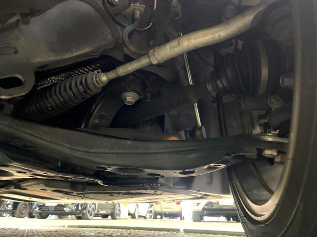 プリウス Ａツーリングセレクション　純正ナビ　バックカメラ　セーフティセンス　レーダークルーズ　禁煙車　ドラレコ　コーナーセンサー　スマートキー　ＬＥＤヘッド　ＥＴＣ　オートハイビーム　ブラインドスポットモニター　オートライト（21枚目）