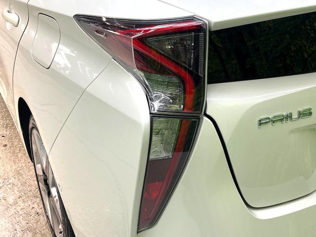 プリウス Ａツーリングセレクション　純正ナビ　バックカメラ　セーフティセンス　レーダークルーズ　禁煙車　ドラレコ　コーナーセンサー　スマートキー　ＬＥＤヘッド　ＥＴＣ　オートハイビーム　ブラインドスポットモニター　オートライト（27枚目）
