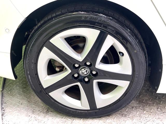 プリウス Ａツーリングセレクション　純正ナビ　バックカメラ　セーフティセンス　レーダークルーズ　禁煙車　ドラレコ　コーナーセンサー　スマートキー　ＬＥＤヘッド　ＥＴＣ　オートハイビーム　ブラインドスポットモニター　オートライト（35枚目）
