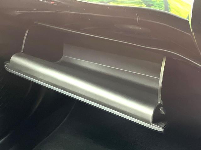 プリウス Ａツーリングセレクション　純正ナビ　バックカメラ　セーフティセンス　レーダークルーズ　禁煙車　ドラレコ　コーナーセンサー　スマートキー　ＬＥＤヘッド　ＥＴＣ　オートハイビーム　ブラインドスポットモニター　オートライト（51枚目）