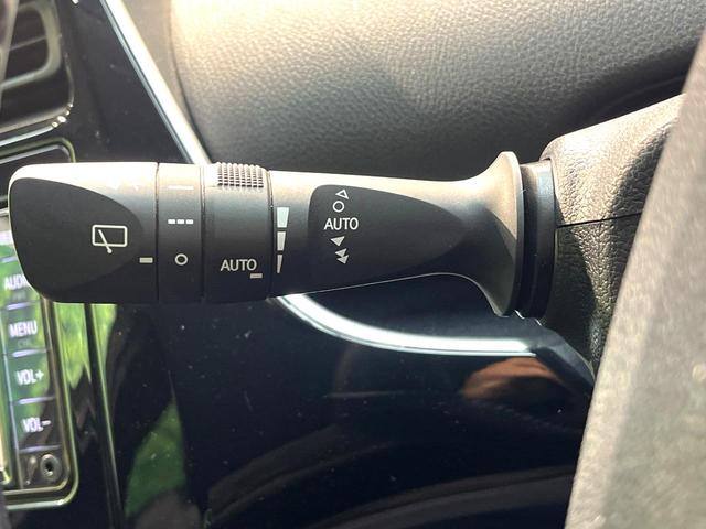 プリウス Ａツーリングセレクション　純正ナビ　バックカメラ　セーフティセンス　レーダークルーズ　禁煙車　ドラレコ　コーナーセンサー　スマートキー　ＬＥＤヘッド　ＥＴＣ　オートハイビーム　ブラインドスポットモニター　オートライト（63枚目）