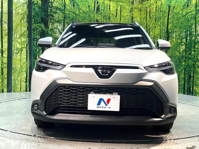 カローラクロス ハイブリッド　Ｚ　禁煙車　サンルーフ　純正１０インチナビ　衝突軽減システム　全周囲カメラ　レーダークルーズ　ハーフレザーシート　パワーシート　シートヒーター　パワーバックドア　フルセグ　ＥＴＣ　Ｂｌｕｅｔｏｏｔｈ再生（14枚目）