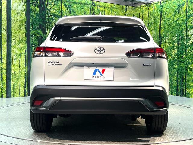 カローラクロス ハイブリッド　Ｚ　禁煙車　サンルーフ　純正１０インチナビ　衝突軽減システム　全周囲カメラ　レーダークルーズ　ハーフレザーシート　パワーシート　シートヒーター　パワーバックドア　フルセグ　ＥＴＣ　Ｂｌｕｅｔｏｏｔｈ再生（15枚目）