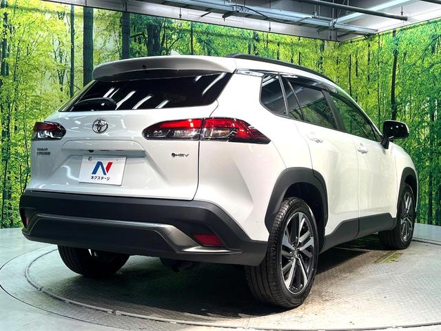 カローラクロス ハイブリッド　Ｚ　禁煙車　サンルーフ　純正１０インチナビ　衝突軽減システム　全周囲カメラ　レーダークルーズ　ハーフレザーシート　パワーシート　シートヒーター　パワーバックドア　フルセグ　ＥＴＣ　Ｂｌｕｅｔｏｏｔｈ再生（17枚目）