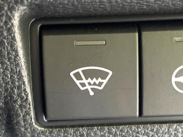 カローラクロス ハイブリッド　Ｚ　禁煙車　サンルーフ　純正１０インチナビ　衝突軽減システム　全周囲カメラ　レーダークルーズ　ハーフレザーシート　パワーシート　シートヒーター　パワーバックドア　フルセグ　ＥＴＣ　Ｂｌｕｅｔｏｏｔｈ再生（53枚目）