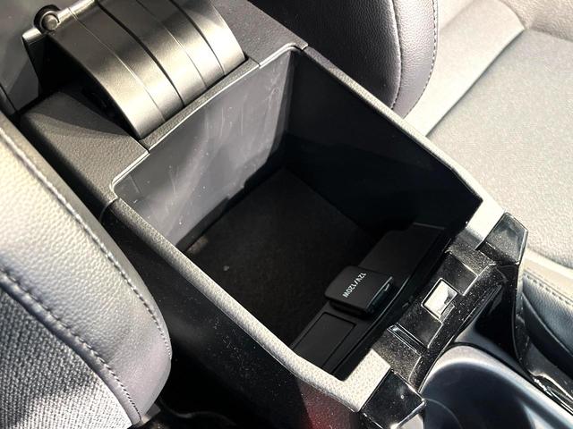 カローラクロス ハイブリッド　Ｚ　禁煙車　サンルーフ　純正１０インチナビ　衝突軽減システム　全周囲カメラ　レーダークルーズ　ハーフレザーシート　パワーシート　シートヒーター　パワーバックドア　フルセグ　ＥＴＣ　Ｂｌｕｅｔｏｏｔｈ再生（73枚目）