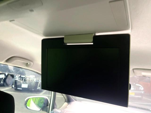 ノア ハイブリッドＧ　禁煙車　電動スライドドア　純正ナビ　後席モニター　バックカメラ　ドラレコ　ＥＴＣ　スマートキー　ＨＩＤヘッド　ビルトイン　クルコン　オートライト　デュアルエアコン　ＤＶＤ再生（3枚目）