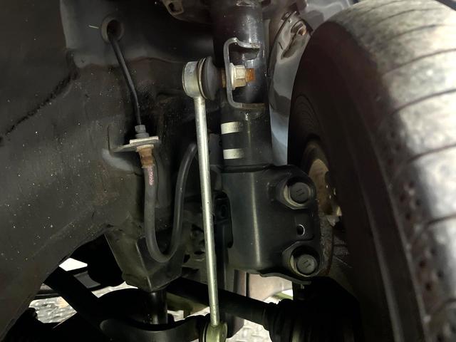 ノア ハイブリッドＧ　禁煙車　電動スライドドア　純正ナビ　後席モニター　バックカメラ　ドラレコ　ＥＴＣ　スマートキー　ＨＩＤヘッド　ビルトイン　クルコン　オートライト　デュアルエアコン　ＤＶＤ再生（20枚目）