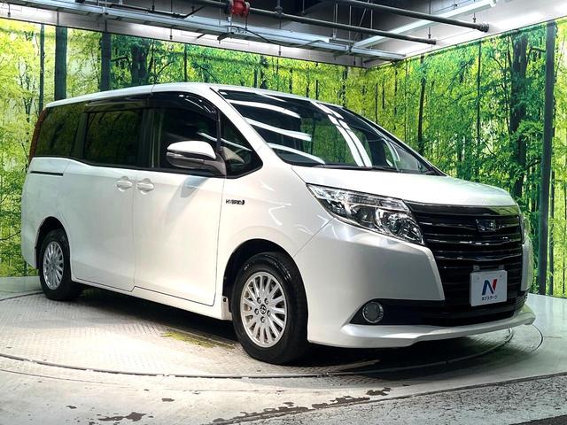 ノア ハイブリッドＧ　禁煙車　電動スライドドア　純正ナビ　後席モニター　バックカメラ　ドラレコ　ＥＴＣ　スマートキー　ＨＩＤヘッド　ビルトイン　クルコン　オートライト　デュアルエアコン　ＤＶＤ再生（28枚目）