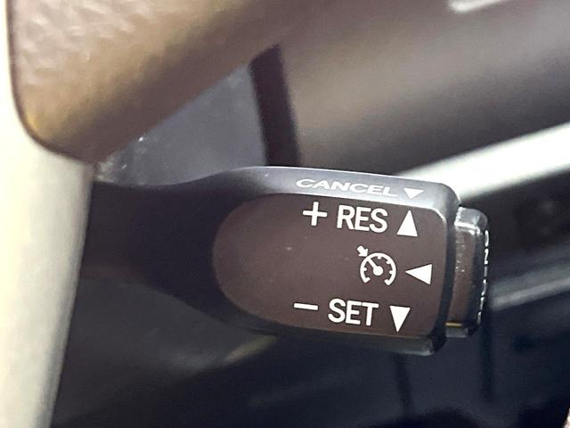 ノア ハイブリッドＧ　禁煙車　電動スライドドア　純正ナビ　後席モニター　バックカメラ　ドラレコ　ＥＴＣ　スマートキー　ＨＩＤヘッド　ビルトイン　クルコン　オートライト　デュアルエアコン　ＤＶＤ再生（45枚目）