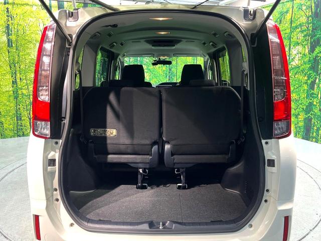 ノア ハイブリッドＧ　禁煙車　電動スライドドア　純正ナビ　後席モニター　バックカメラ　ドラレコ　ＥＴＣ　スマートキー　ＨＩＤヘッド　ビルトイン　クルコン　オートライト　デュアルエアコン　ＤＶＤ再生（62枚目）