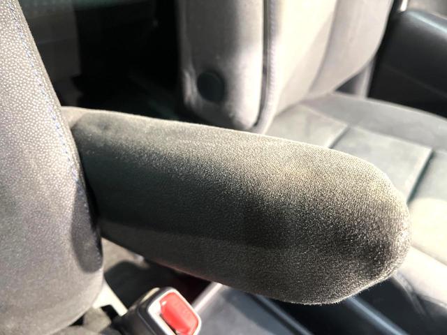 ノア ハイブリッドＧ　禁煙車　電動スライドドア　純正ナビ　後席モニター　バックカメラ　ドラレコ　ＥＴＣ　スマートキー　ＨＩＤヘッド　ビルトイン　クルコン　オートライト　デュアルエアコン　ＤＶＤ再生（66枚目）