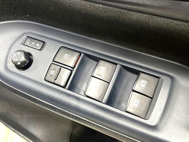 ノア ハイブリッドＧ　禁煙車　電動スライドドア　純正ナビ　後席モニター　バックカメラ　ドラレコ　ＥＴＣ　スマートキー　ＨＩＤヘッド　ビルトイン　クルコン　オートライト　デュアルエアコン　ＤＶＤ再生（75枚目）