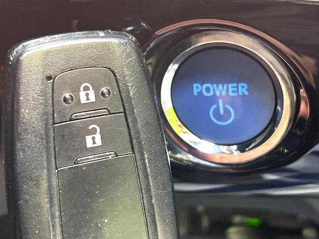 プリウス S 禁煙車 衝突軽減システム 純正ナビ レーダークルーズ フルセグ バックカメラ ETC Bluetooth DVD再生 LEDヘッド LEDフォグ レーンアシスト クリアランスソナー オートハイビーム(5枚目)